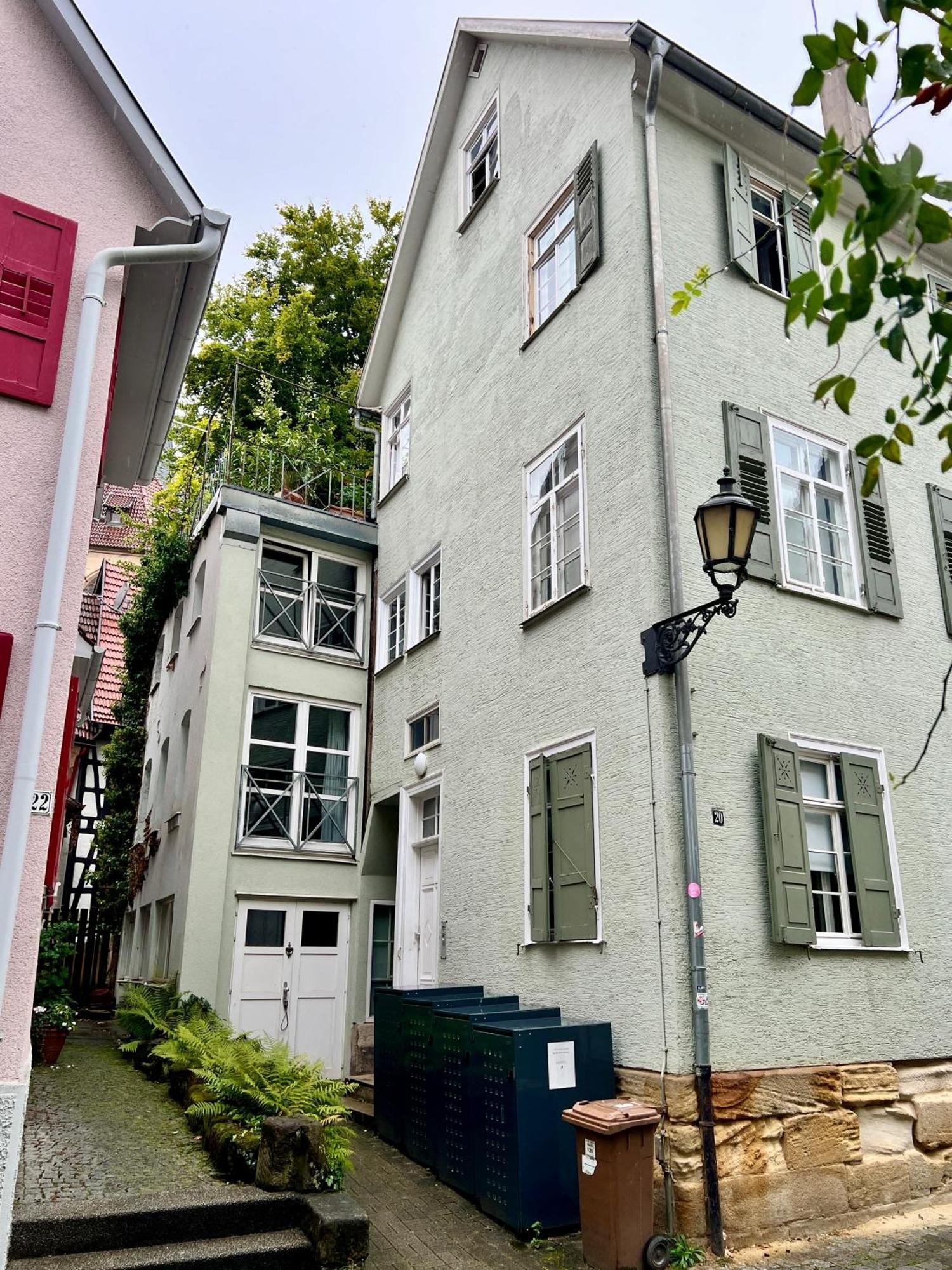 Charmantes Altstadtzimmer Mit Teeecke & Arbeitsplatz In